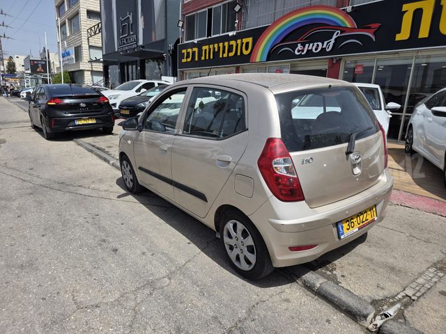 יונדאי i10