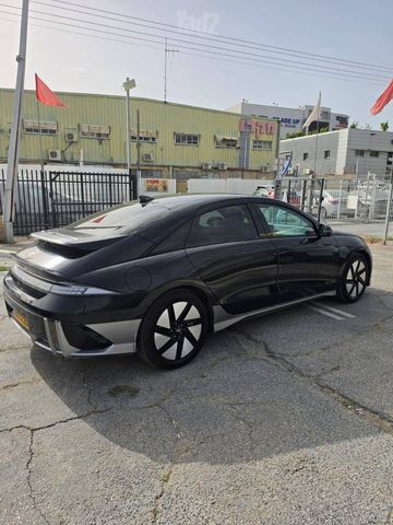 יונדאי איוניק 6