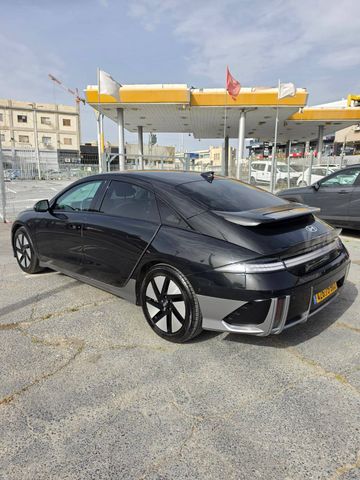 יונדאי איוניק 6