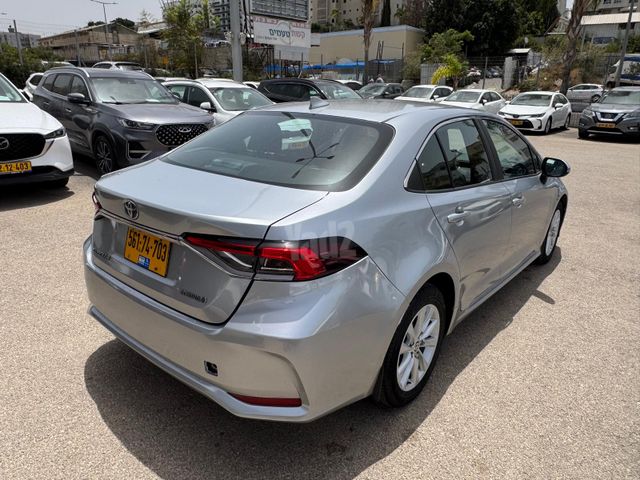 טויוטה קורולה