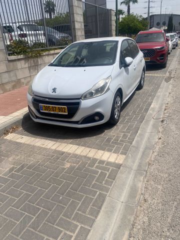 מודעת רכב פיג'ו 208