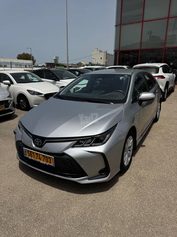מודעת רכב טויוטה קורולה 1