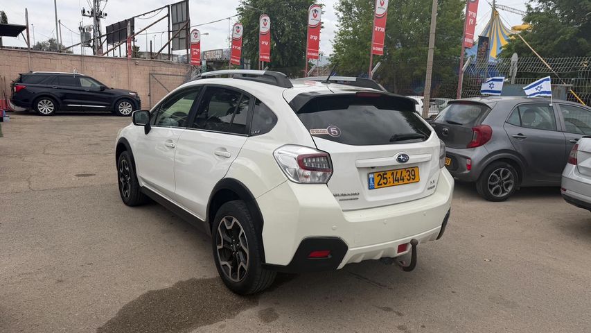 סובארו XV