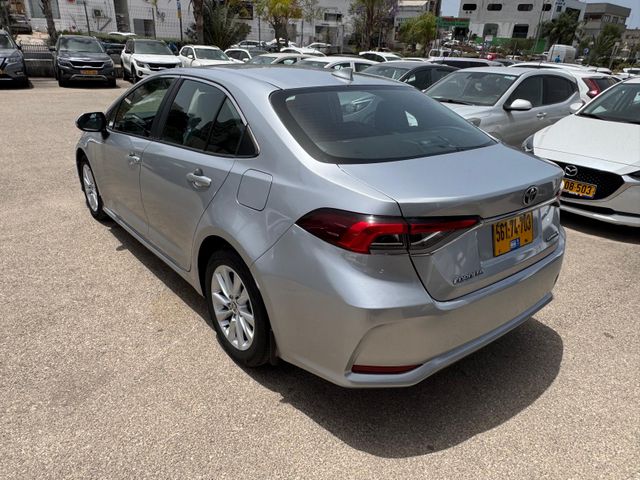 טויוטה קורולה