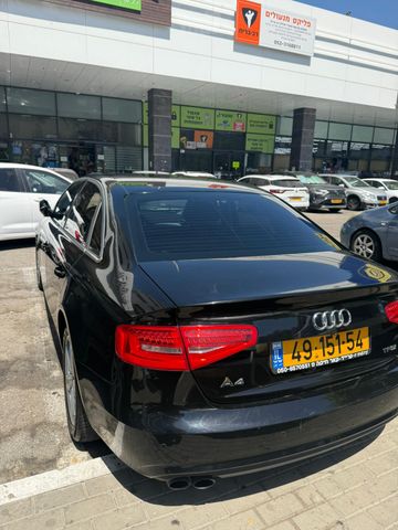 אאודי A4
