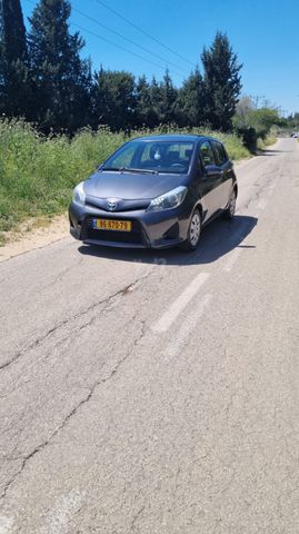 טויוטה יאריס
