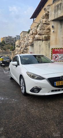 מאזדה 3