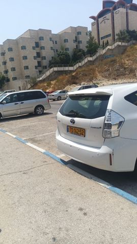 טויוטה פריוס פלוס