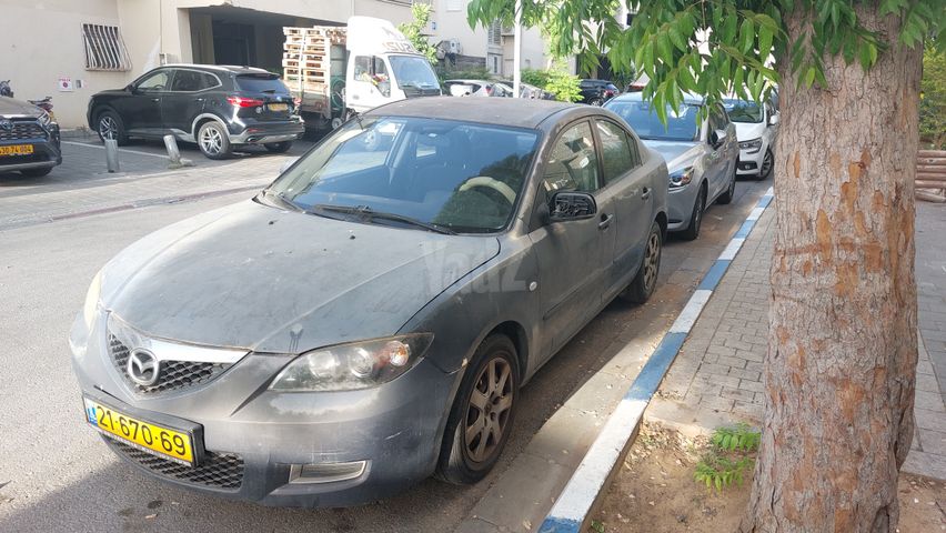 מודעת רכב מאזדה 3