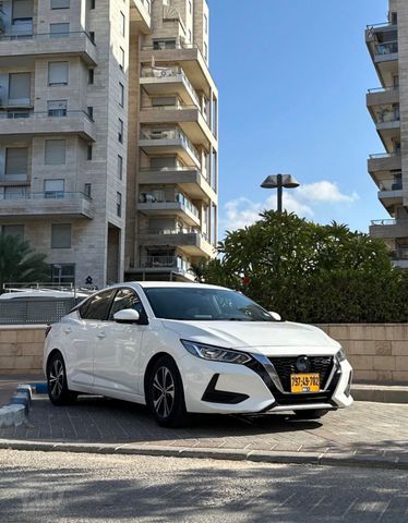 ניסאן סנטרה