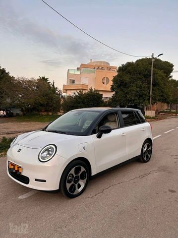 מודעת רכב ג׳יי.איי.סי 30