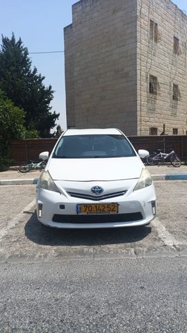 טויוטה פריוס פלוס