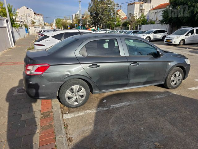 פיג'ו 301