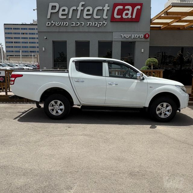 מיצובישי טרייטון / L200