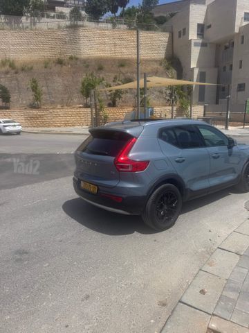 וולוו XC40
