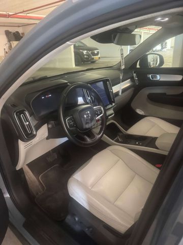 וולוו XC40