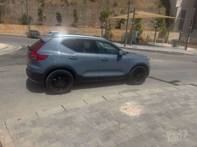 וולוו XC40