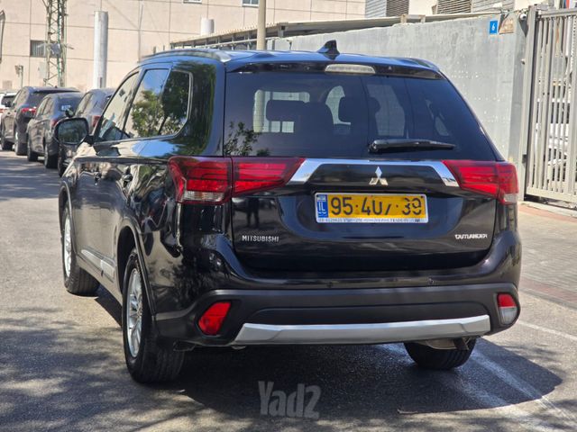 מיצובישי אאוטלנדר