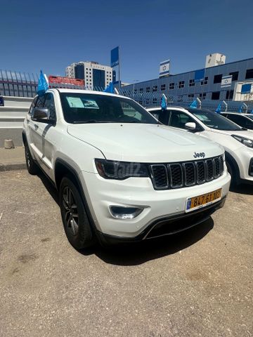 מודעת רכב ג'יפ גרנד צ'ירוקי
