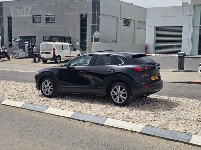 מאזדה CX-30