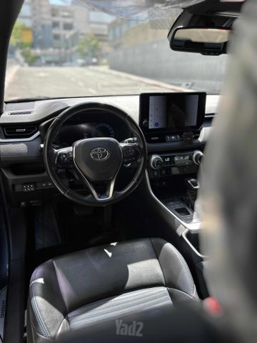 טויוטה RAV4