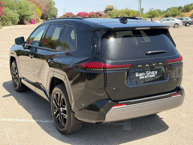 טויוטה RAV4