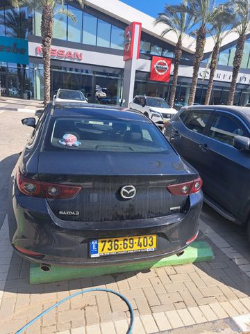 מאזדה 3