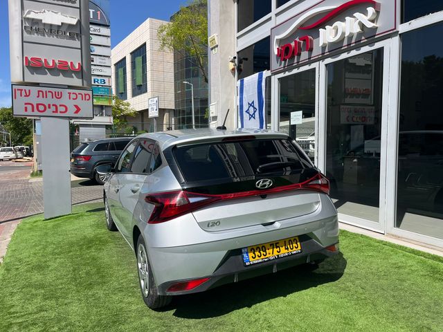 יונדאי i20