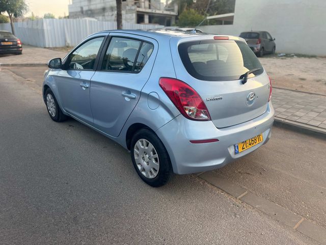 יונדאי i20