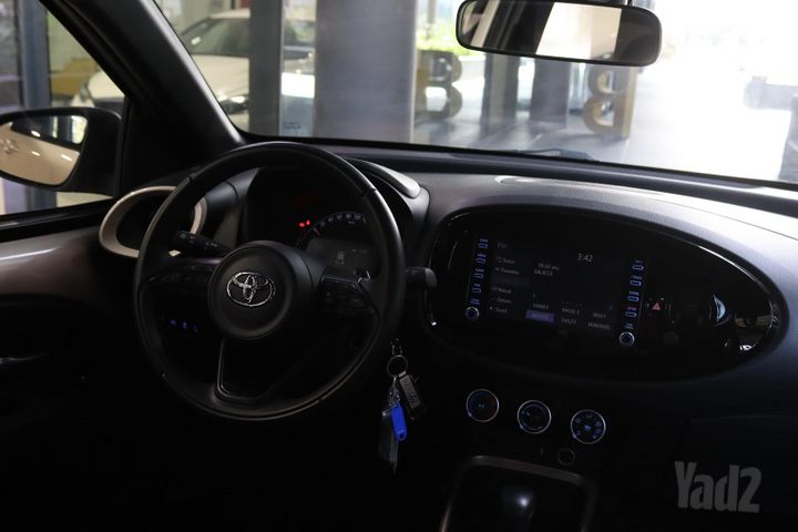 טויוטה אייגו X