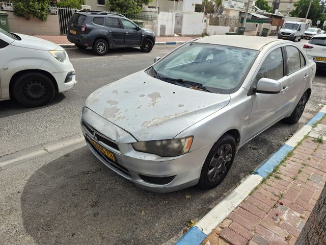 מיצובישי לנסר