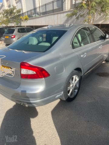 וולוו S80