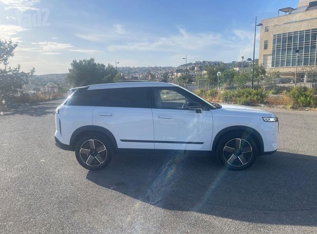 ג'אקו J7