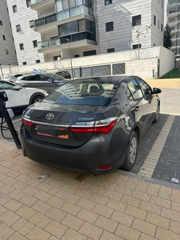 טויוטה קורולה