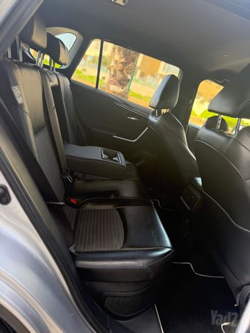 טויוטה RAV4
