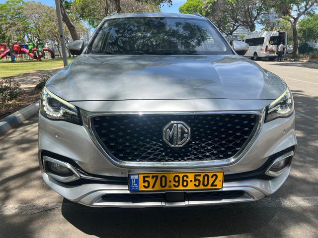 מודעת רכב אם ג'י EHS PHEV