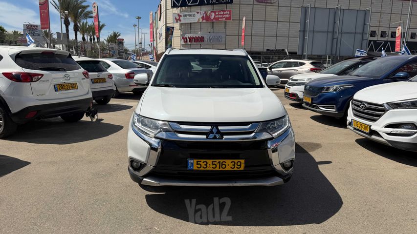 מיצובישי אאוטלנדר