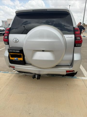 טויוטה לנד קרוזר