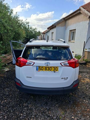 טויוטה RAV4