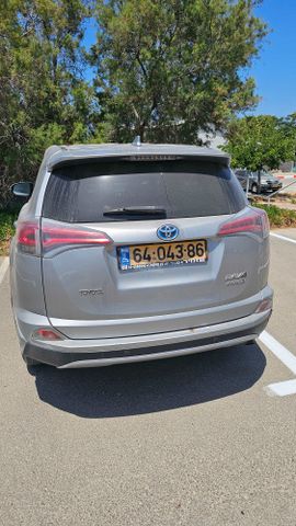 טויוטה RAV4