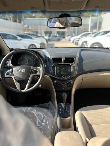 יונדאי אקסנט i25