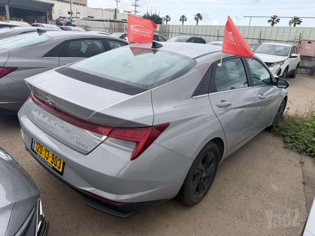 יונדאי אלנטרה