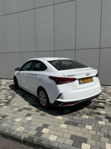 יונדאי אקסנט i25