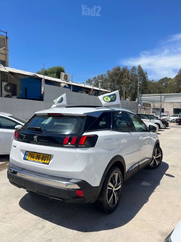 פיג'ו 3008