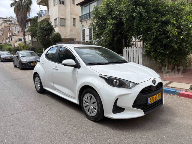 מודעת רכב טויוטה יאריס