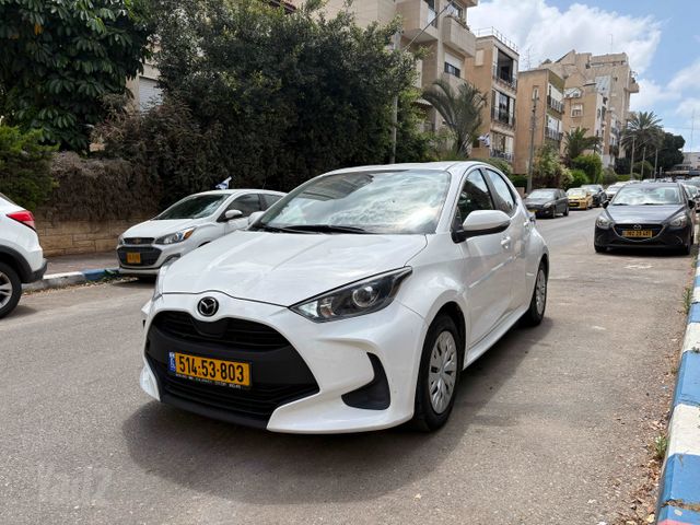 טויוטה יאריס