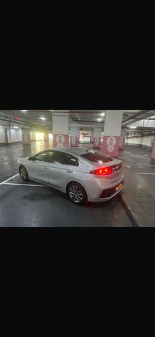 יונדאי איוניק