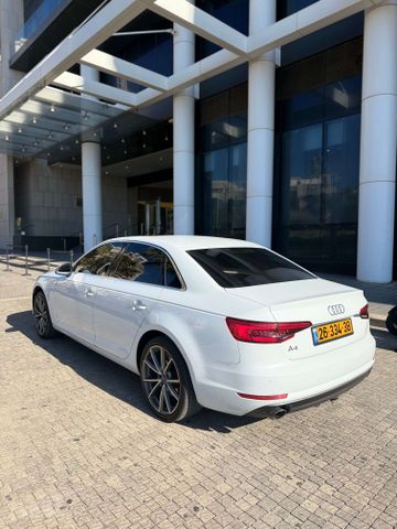 אאודי A4