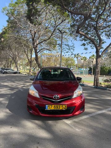 מודעת רכב טויוטה יאריס