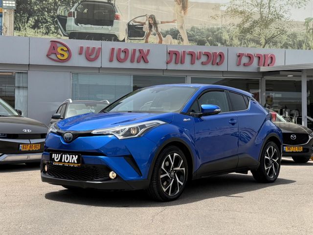 מודעת רכב טויוטה C-HR